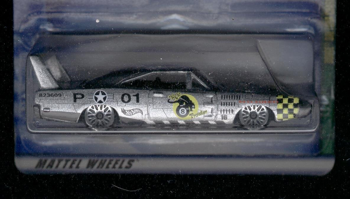 Hot Wheels 2001-065 ROD Squadon Series Dodge Daytona Charger 1/4 1:64 Scale