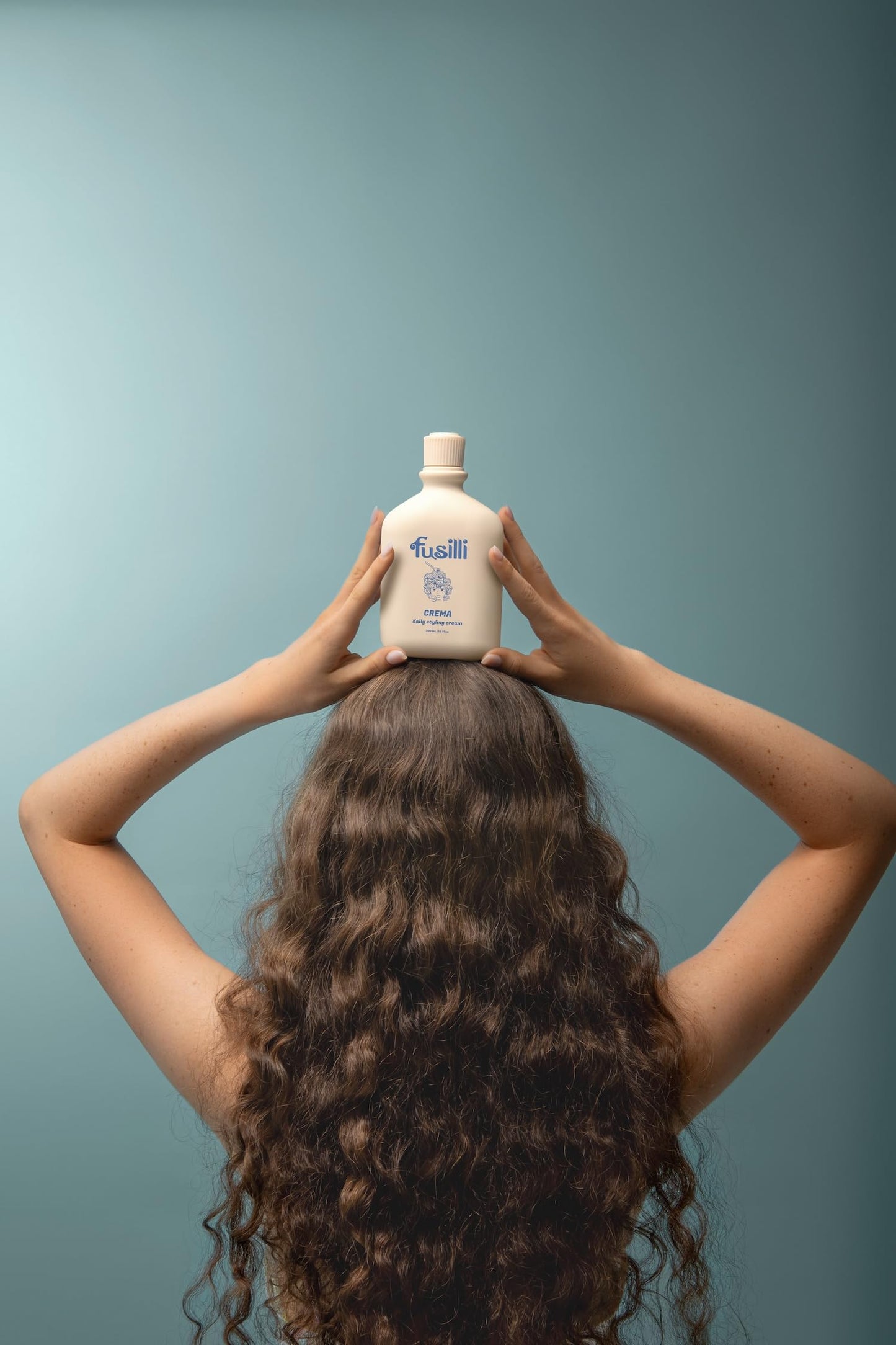FUSILLI Crema Daily Styling Cream for Curly Wavy Hair - 300ml | Leave-In Curl Cream | Lightweight Hydrating | No Residue | Sulfate Silicone Free