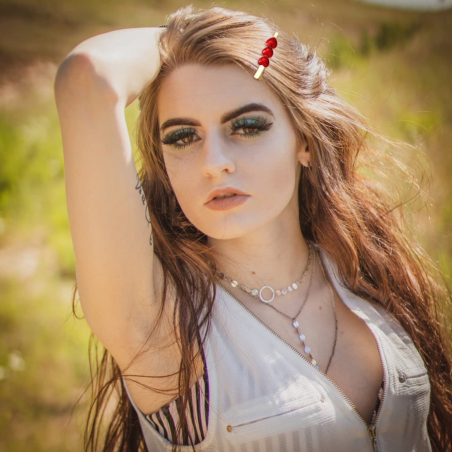 4PCS Valentine's Day Hair Clips for Women Rhinestone Heart Hairpins Glitter Heart Barrettes Enamel Hair Accessory Valentine's Day Gifts for Women