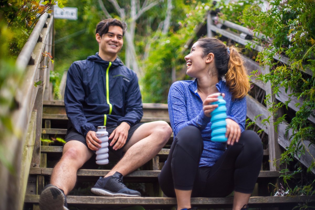 que Bottle - Fashionable & Collapsible 12oz Water Bottle (Iceberg Blue)