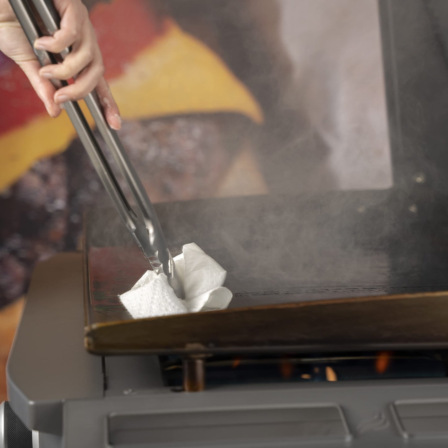 Blackstone 4146 Griddle Conditioner Kit – 2-in-1 Cast Iron Seasoning Oil for Grill, Skillet, Dutch Oven – 15.3oz, Plant-Based