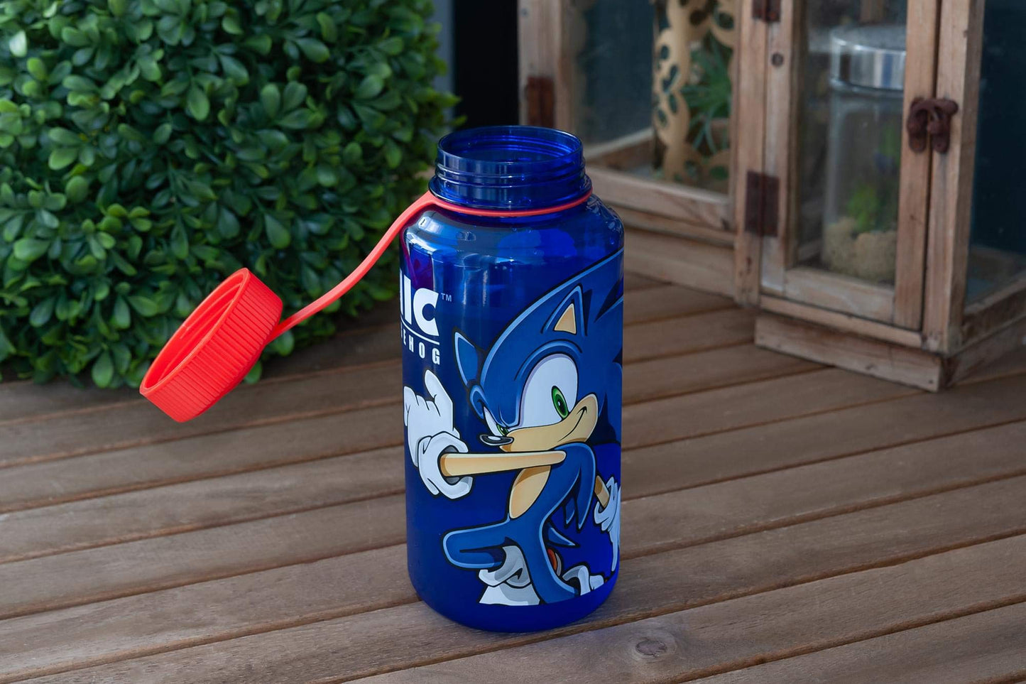 Sonic The Hedgehog Plastic Water Bottle - Reusable 32oz Travel Tumbler Drink Holder With Leak/Spill-Proof Lid - Great For School, Sports, Backpack…