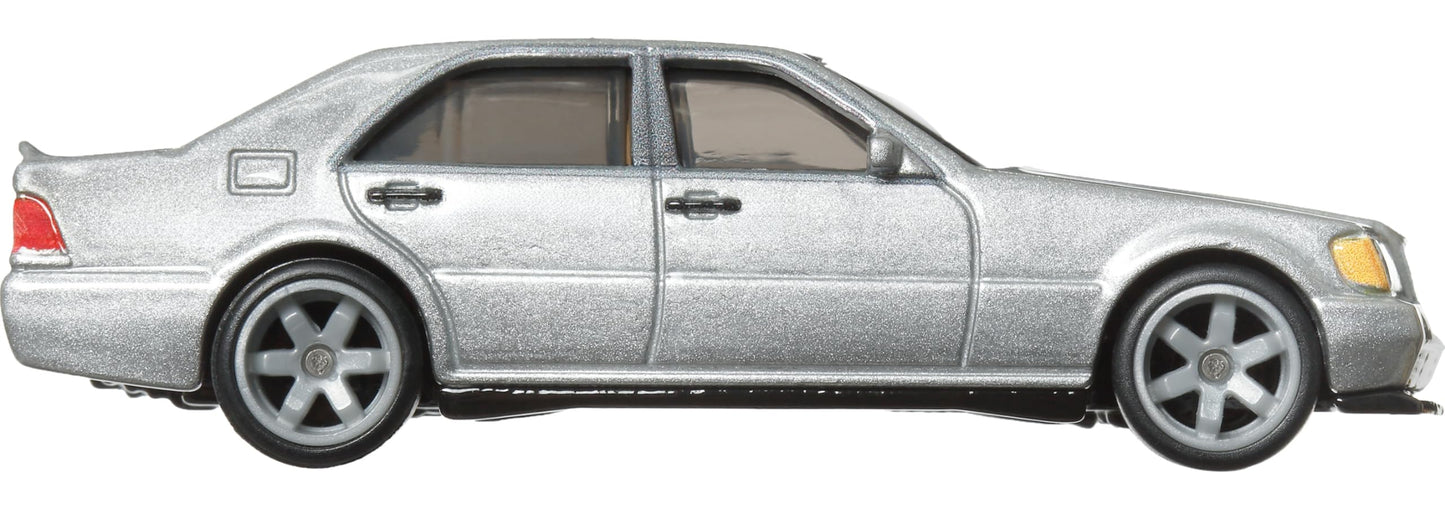 Hot Wheels Cars, Premium Fast & Furious 1:64 Scale Die-Cast Car for Collectors Inspired by Fast & Furious Movie Franchise