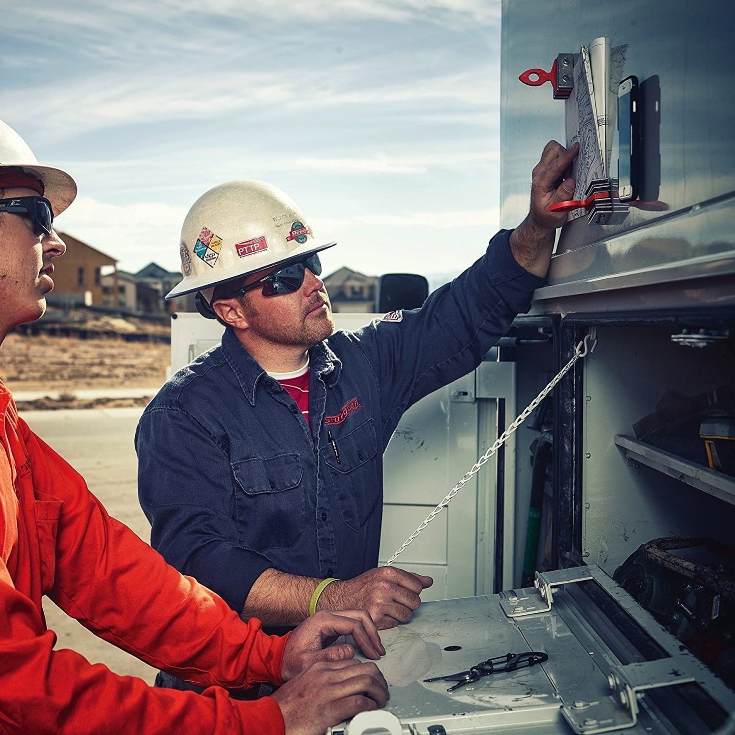 Nite Ize Steelie Magnetic Phone Socket - Additional Magnetic Cell Phone Socket Mount for Steelie Phone Mounting Systems - Simple Adhesive Socket…