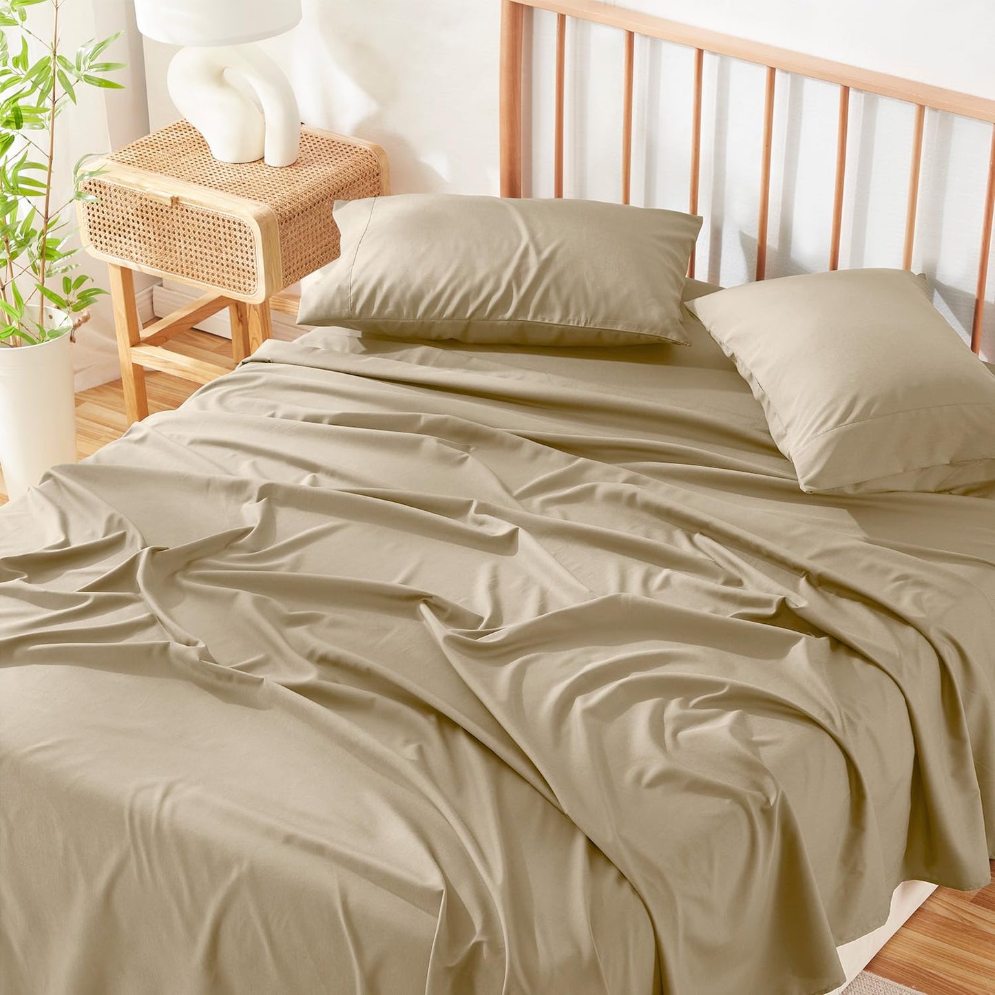 Hearth & Harbor 4 Piece Full Size Bed Sheets Set - 60% Microfiber, 40% Rayon Derived from Bamboo Sheets Full Size Set - Full Size Sheets Set Fits Up