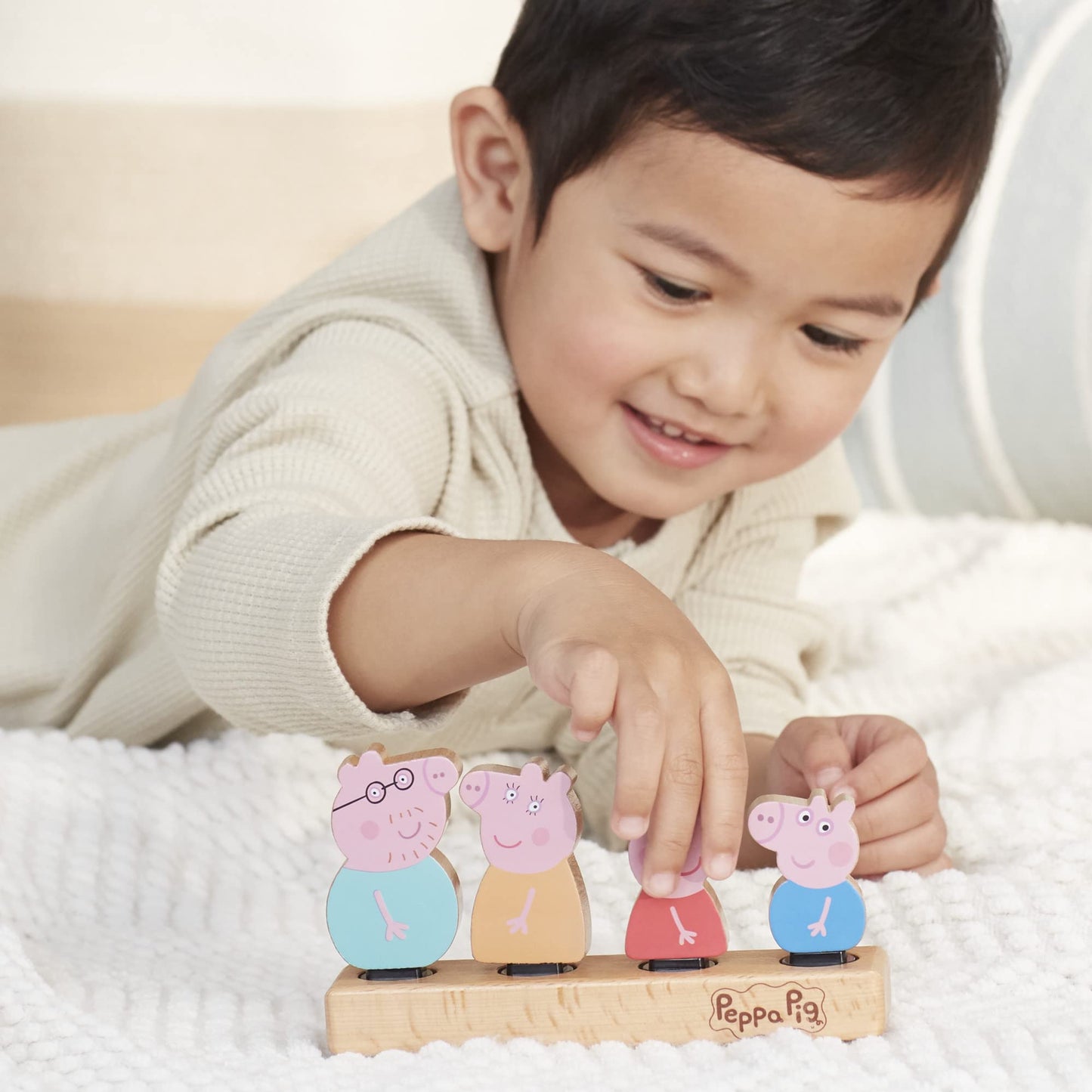 Peppa Pig Toys Wooden Family Figures Made from Responsibly Sourced Wood for 2 Year Old Girls and Boys and Up (Amazon Exclusive)