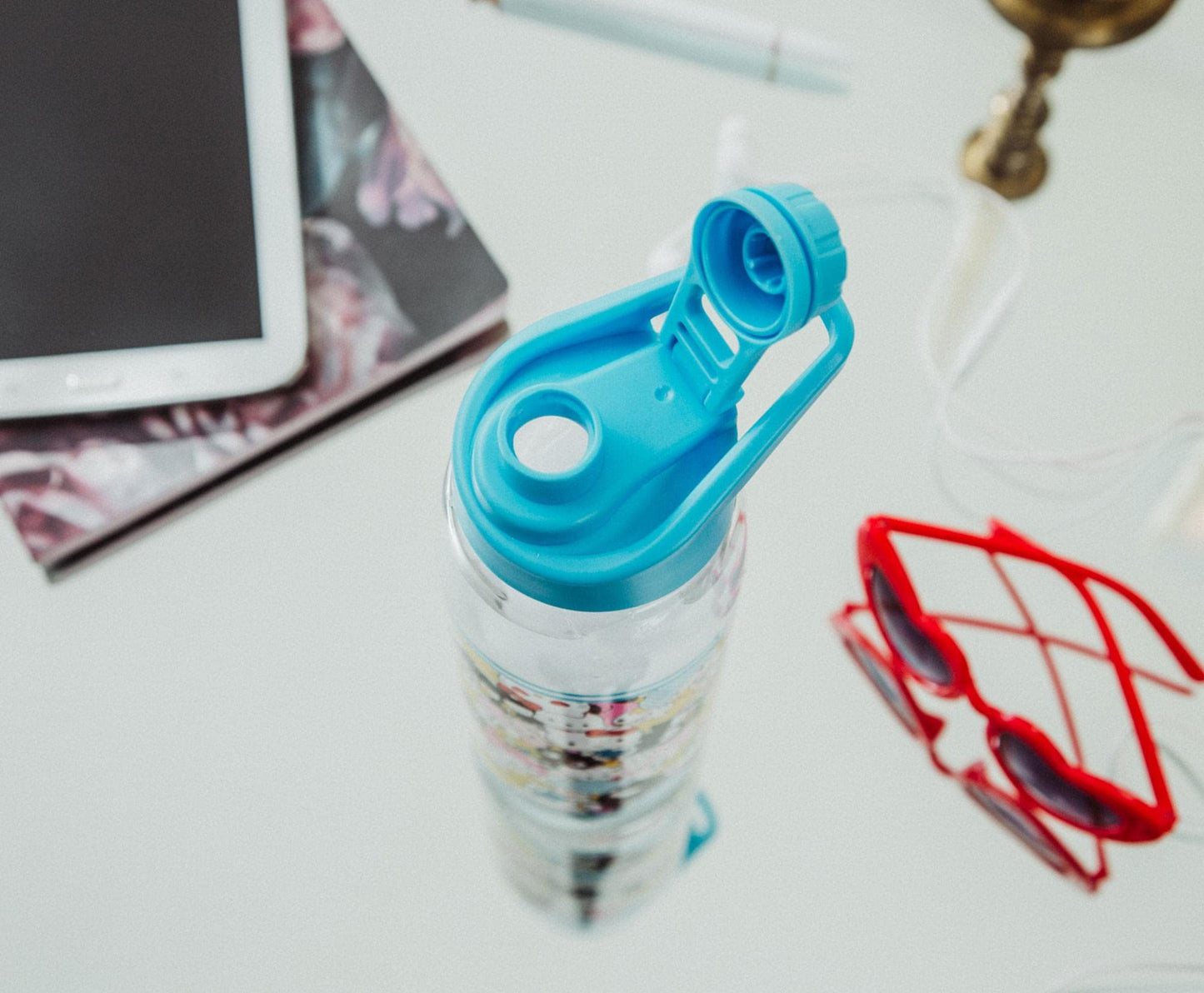 Toynk Sanrio Hello Kitty and Friends Plastic Water Bottle With Screw-Top Lid | BPA-Free Plastic Sports Jug | Holds 28 Ounces