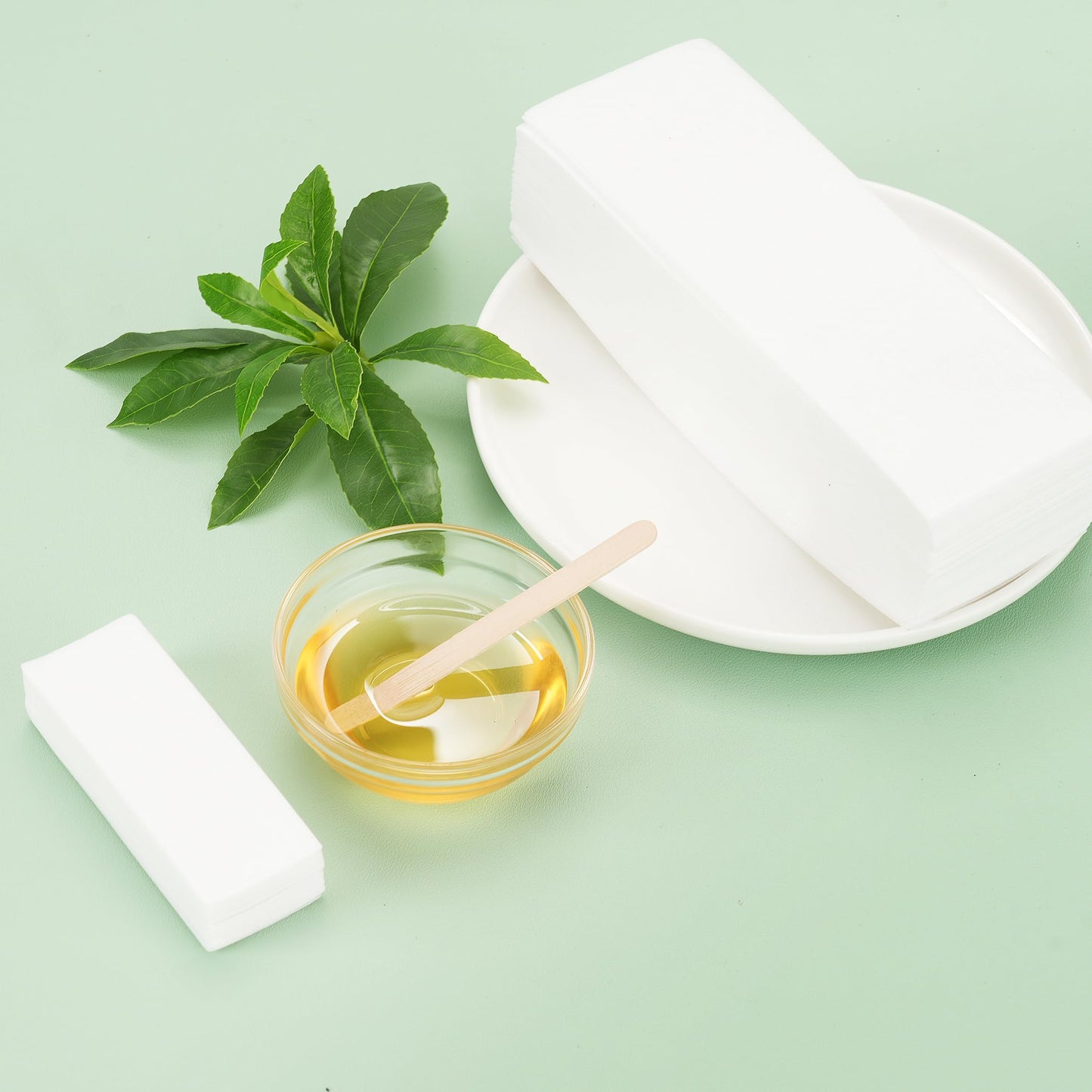 600-Count Non Woven Wax Strips, 2 Size Body and Facial Epilating Wax Strips Paper for Hair Removal, Beauty Waxing Strips for Leg Face Chest Back Beauty and Personal Care EWVVSS
