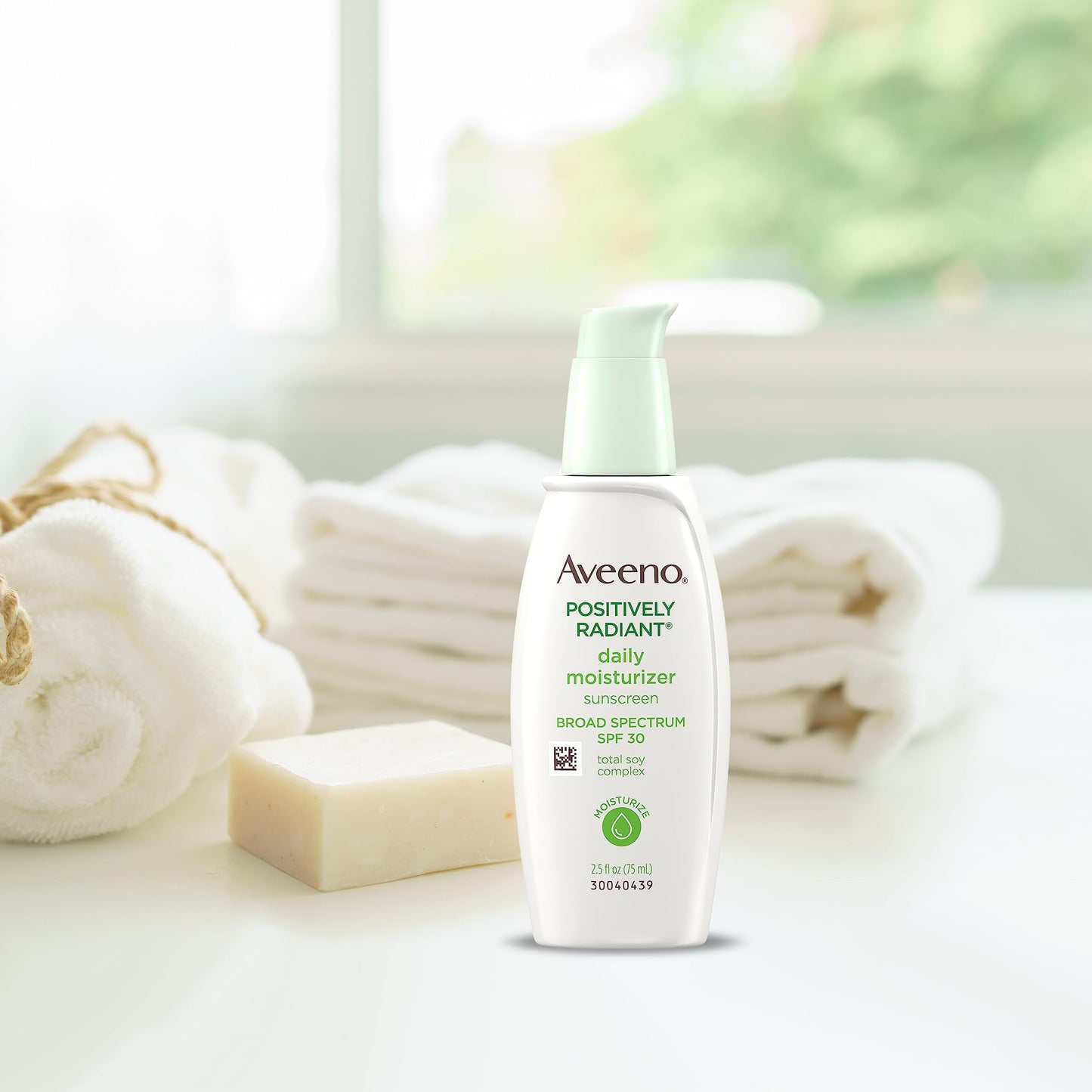 Aveeno Active Naturals Positively Radiant Daily Moisturizer SPF-30, UVA/UVB Sunscreen, 2.5-Ounce Bottles (Pack of 2)
