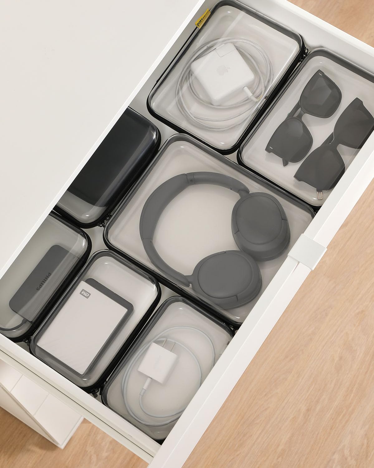 3 Pack Large Clear Hard Shell Zipper Case, Sleek Storage Case for Toy, Toiletry. Sturdy Organizing Bins For Journey Stuff, Christmas Storage Bins.