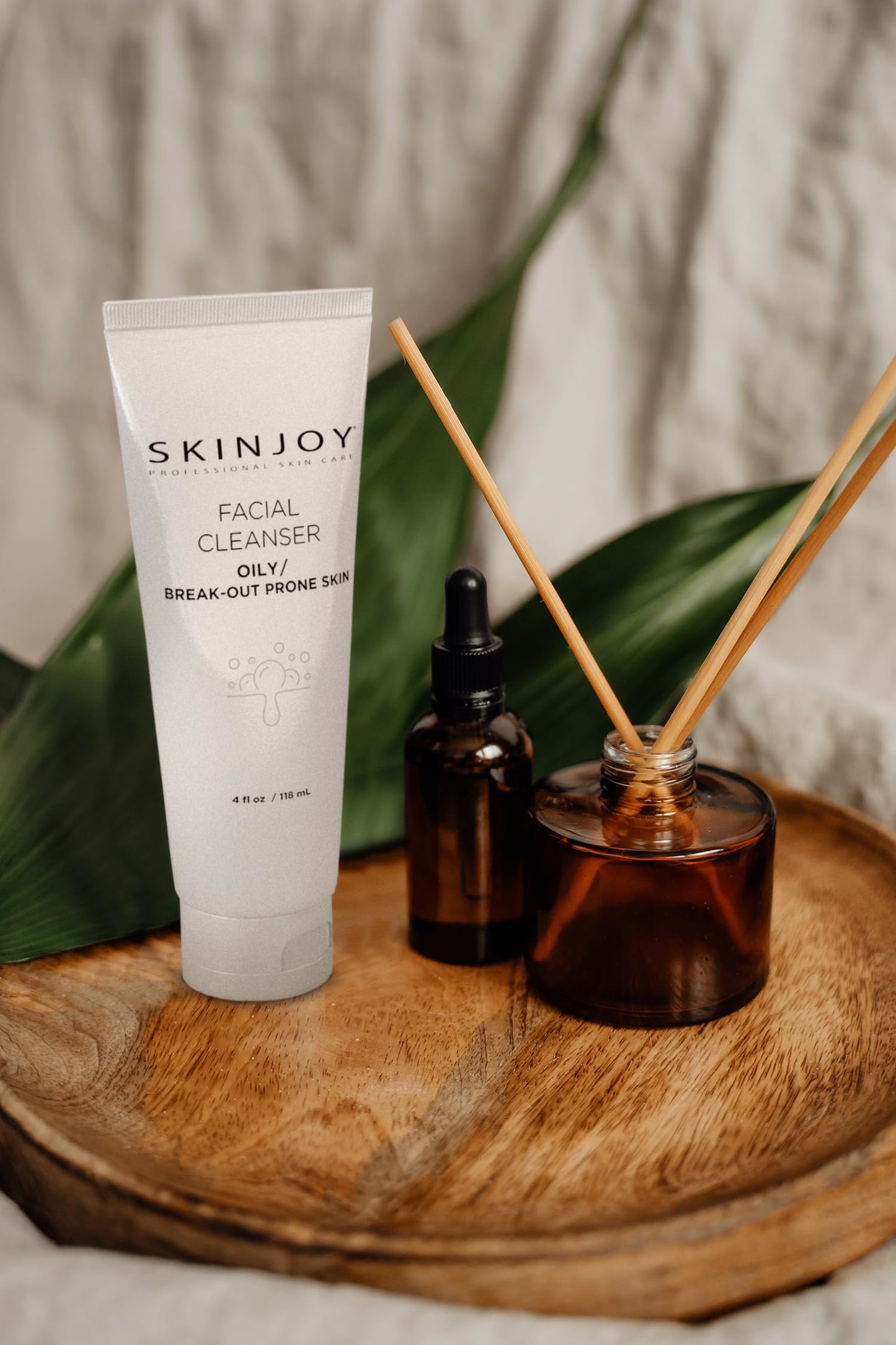 Skinjoy Facial Cleanser for Oily and Break-Out Prone Skin, Gentle Face Wash, Makeup Remover, Gluten-Free, Paraben-Free, Sulfate-Free - 4 fl oz