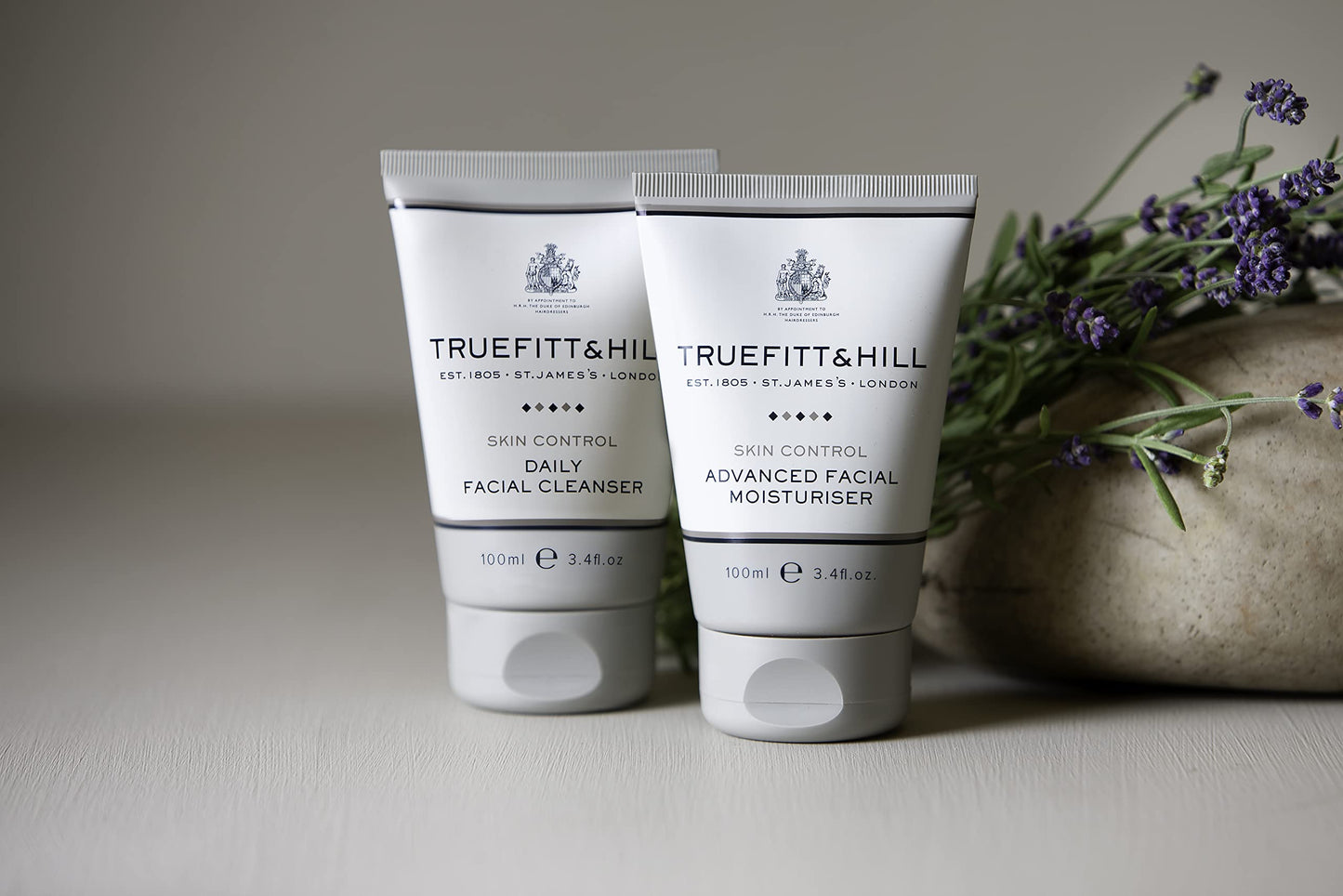 Truefitt & Hill Luxury Aftershave Balm - Ultimate Comfort - Premium Soothing Moisturizer with Aloe Vera Extract - Ideal for Sensitive Skin, Razor…