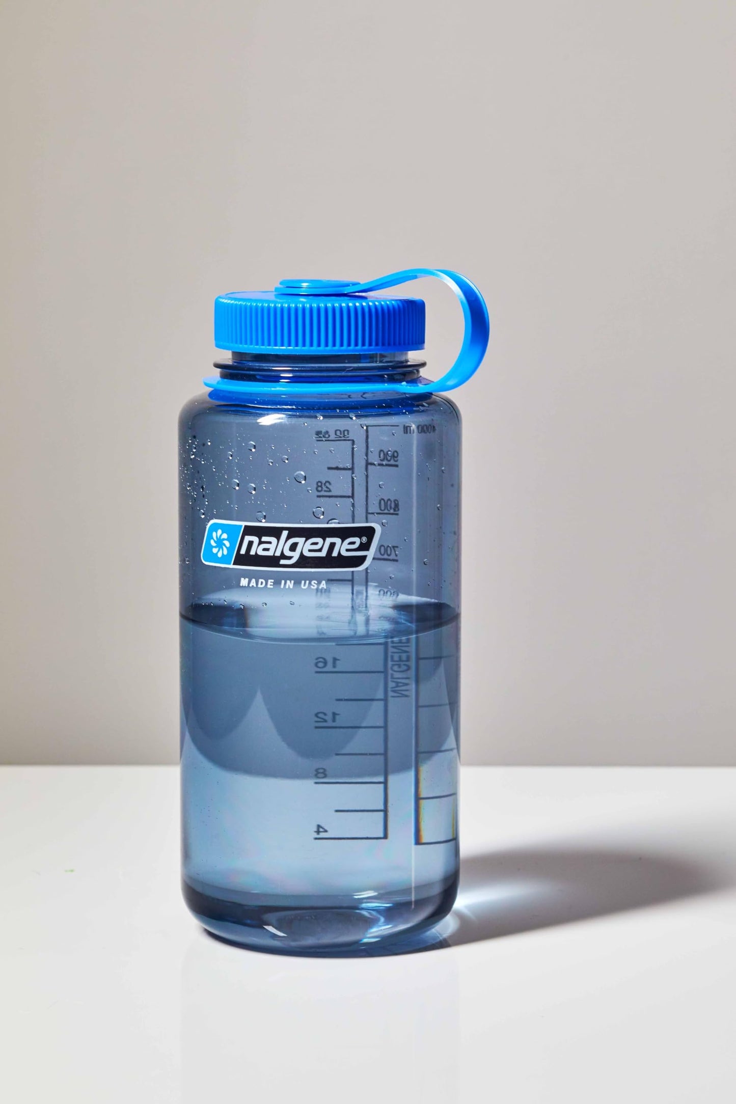 Nalgene Sustain Tritan BPA-Free Water Bottle Made with Material Derived from 50% Plastic Waste, 32 OZ, Wide Mouth,Smoke Grey