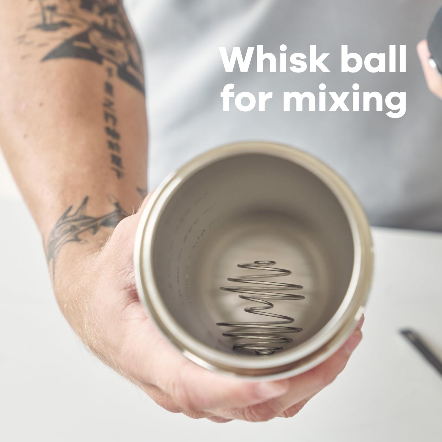 Hydro Flask Shaker Bottle - Insulated Stainless Steel Gym Bottle for Pre Workout & Protein 24 Oz Black