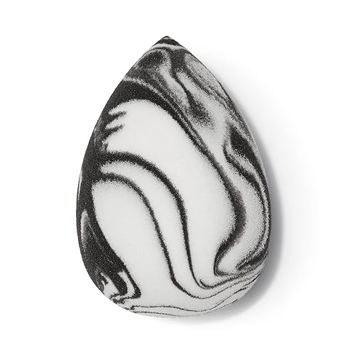 e.l.f. Cookies 'N Dreams Single Scoop Sponge, Latex-free Makeup Sponge For Easy Blending, Great For Foundation & Concealer, Limited Edition