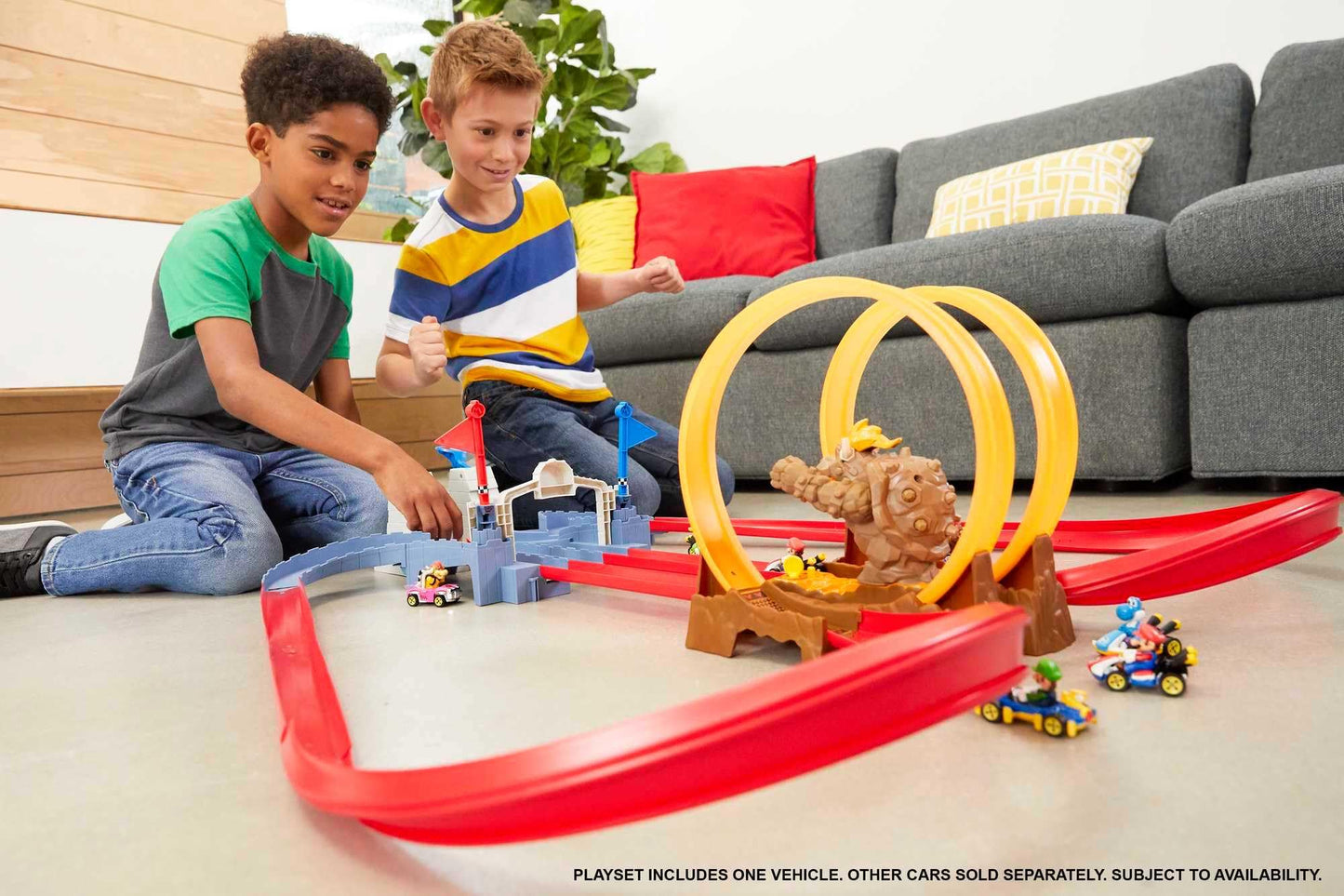 Hot Wheels Mario Kart Bowser’s Castle Chaos Modular Track with Side by Side Racing Lap Flags and Bowser Figure Connects to Other Sets Gift idea…