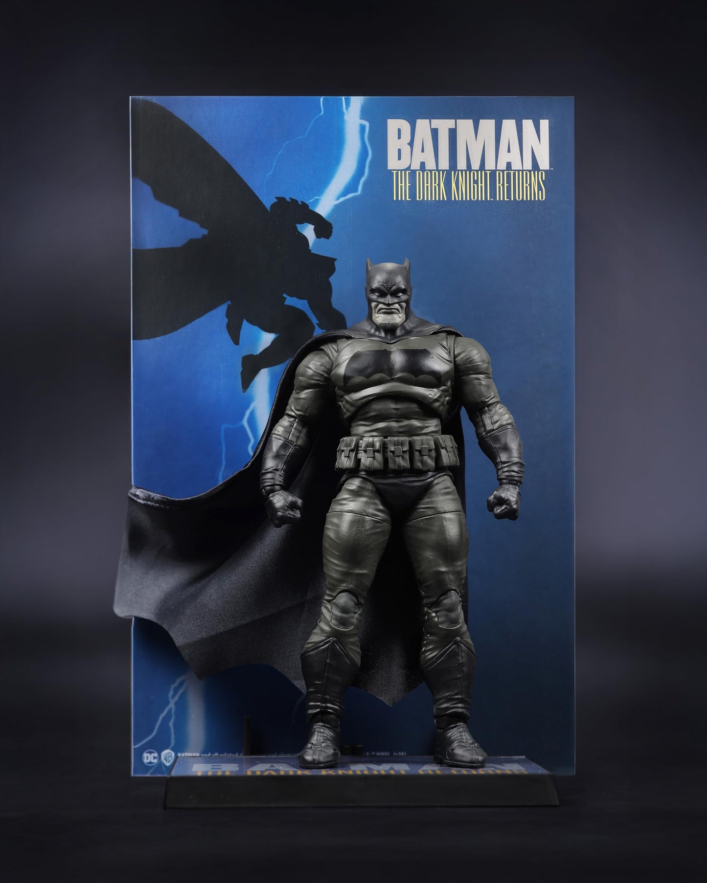 McFarlane Toys - DC Multiverse Batman (The Dark Knight Returns) 7in Action Figure, McFarlane Cover Recreations, Gold Label, Amazon Exclusive
