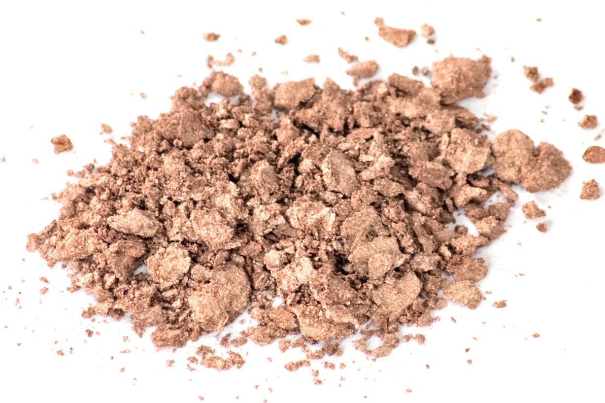 Zuzu Luxe Mineral Eyeshadow (Eternity - Beige/Cool Shimmer), Richly pigmented, velvety smooth formula. Natural, Paraben Free, Vegan, Gluten-free