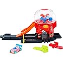 Hot Wheels Toy Car Track Set, Gumball Machine Playset with 1:64 Scale Die-Cast Donut-Shaped Vehicle & Speed Snap Track, Downtown City Candy Shop