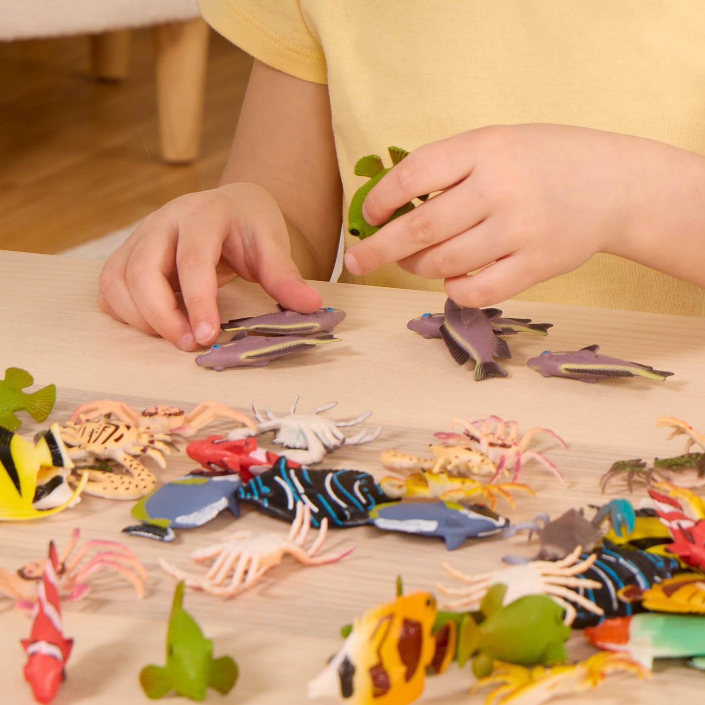 Terra by Battat 60 Pc Tropical Fish & Crab Toys – Mini Plastic Ocean Animal Figurines Tube, Realistic Sea Creatures Playset for Kids 3+