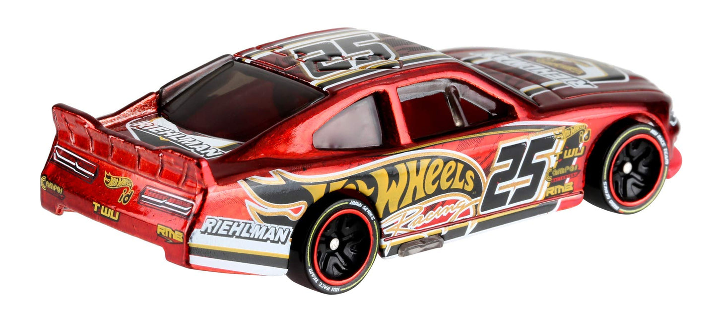 Hot Wheels id Vehicle Oval Drive with Embedded NFC Chip, Uniquely Identifiable, 1:64 Scale, for Kids Ages 8 Years and Older