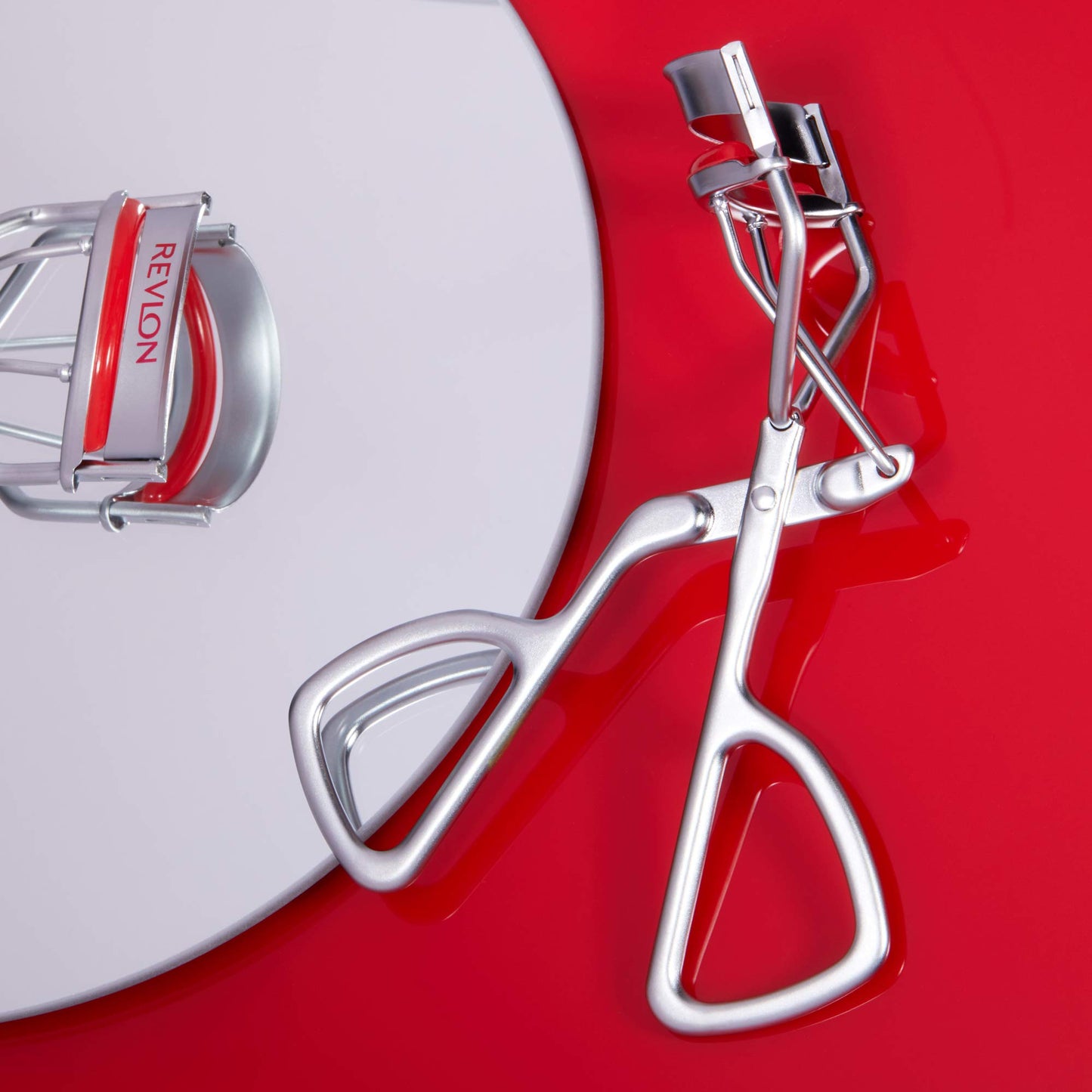 Revlon Salon Pro Eyelash Curler, Made with Corrosion Resistant Stainless Steel, For a Dramatic Curl, with Latex Free Silicone Pads