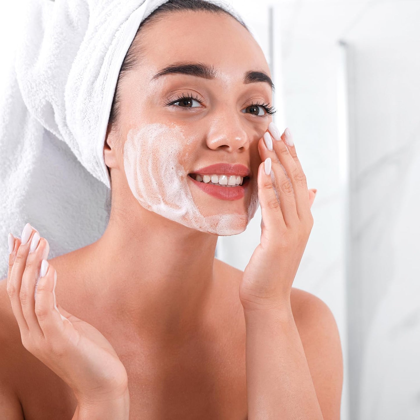 Amazon Basics Foaming Facial Cleanser with Ceramides & Hyaluronic Acid, Gentle Daily Face Wash, Non-Comedogenic, Fragrance-Free, 12 fl oz (Pack of 12) Beauty and Personal Care Amazon Basics