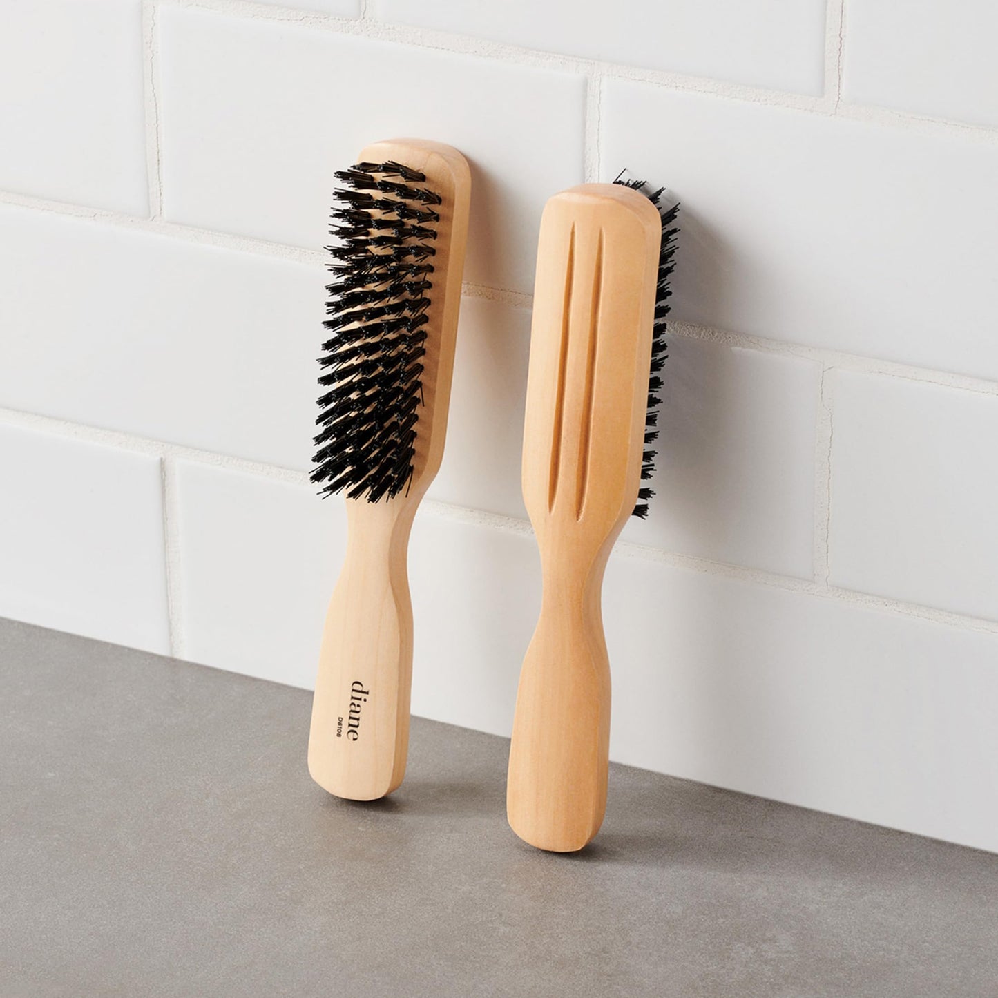 Diane 100% Nylon Bristle Styling Brush for Men and Barbers - Hard Bristles for Thick to Coarse Hair - Use for Detangling, Styling and Wave Styles