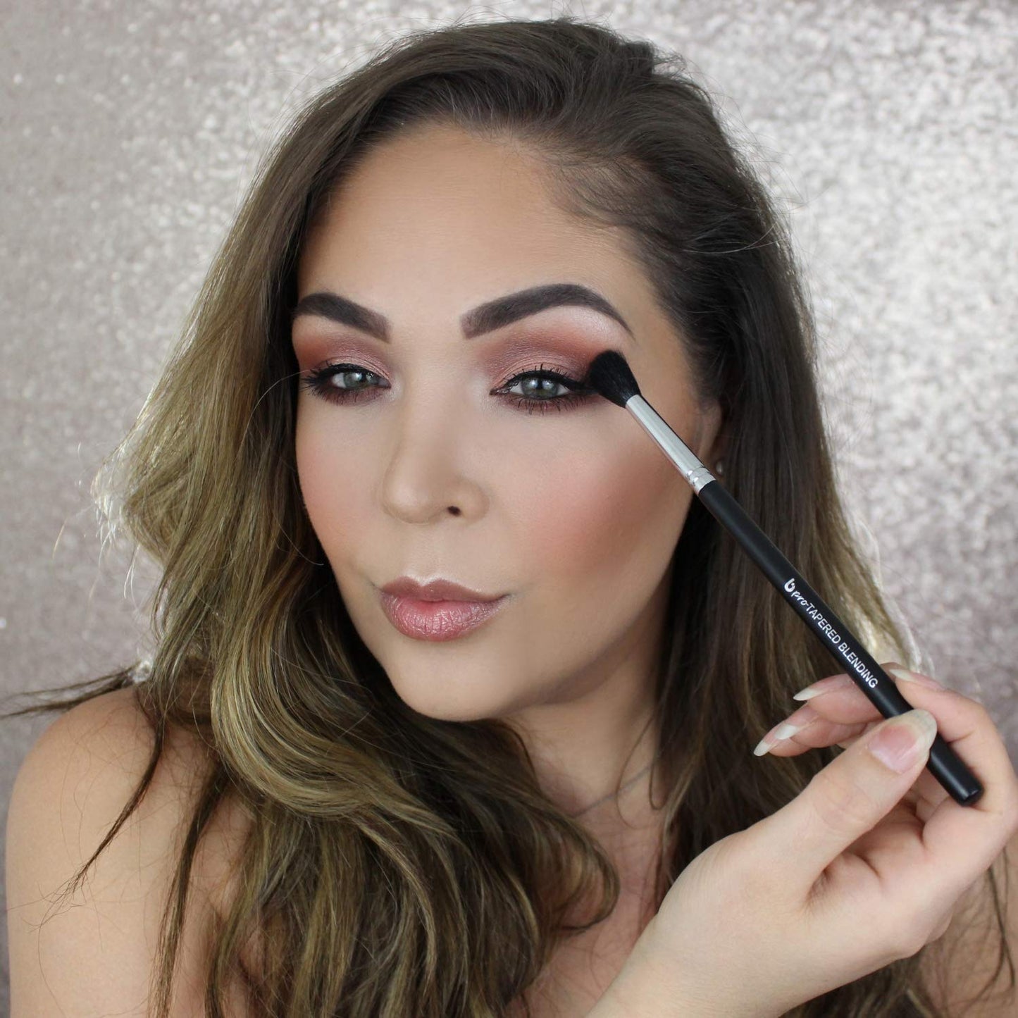 Tapered Blending Eyeshadow Makeup Brush - Beauty Junkees Professional Eye Shadow Blender Make Up Brush with Soft Fluffy Natural Hair Dome Bristles