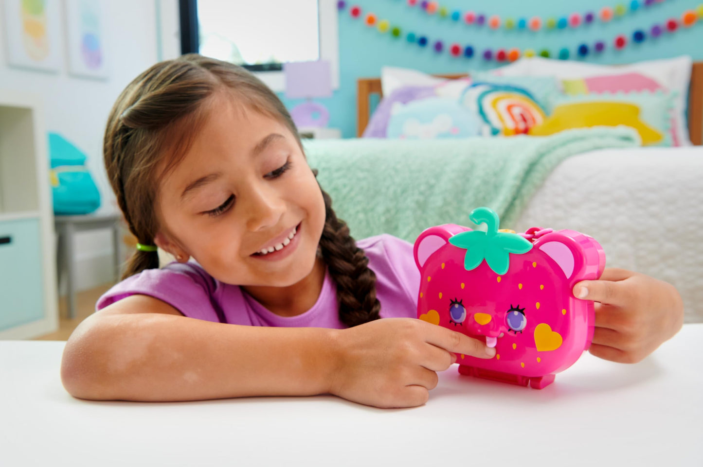 Polly Pocket Playset with 2 Micro Dolls & 12 Accessories, Straw-Beary Patch Compact Travel Toy with Fidget Exterior