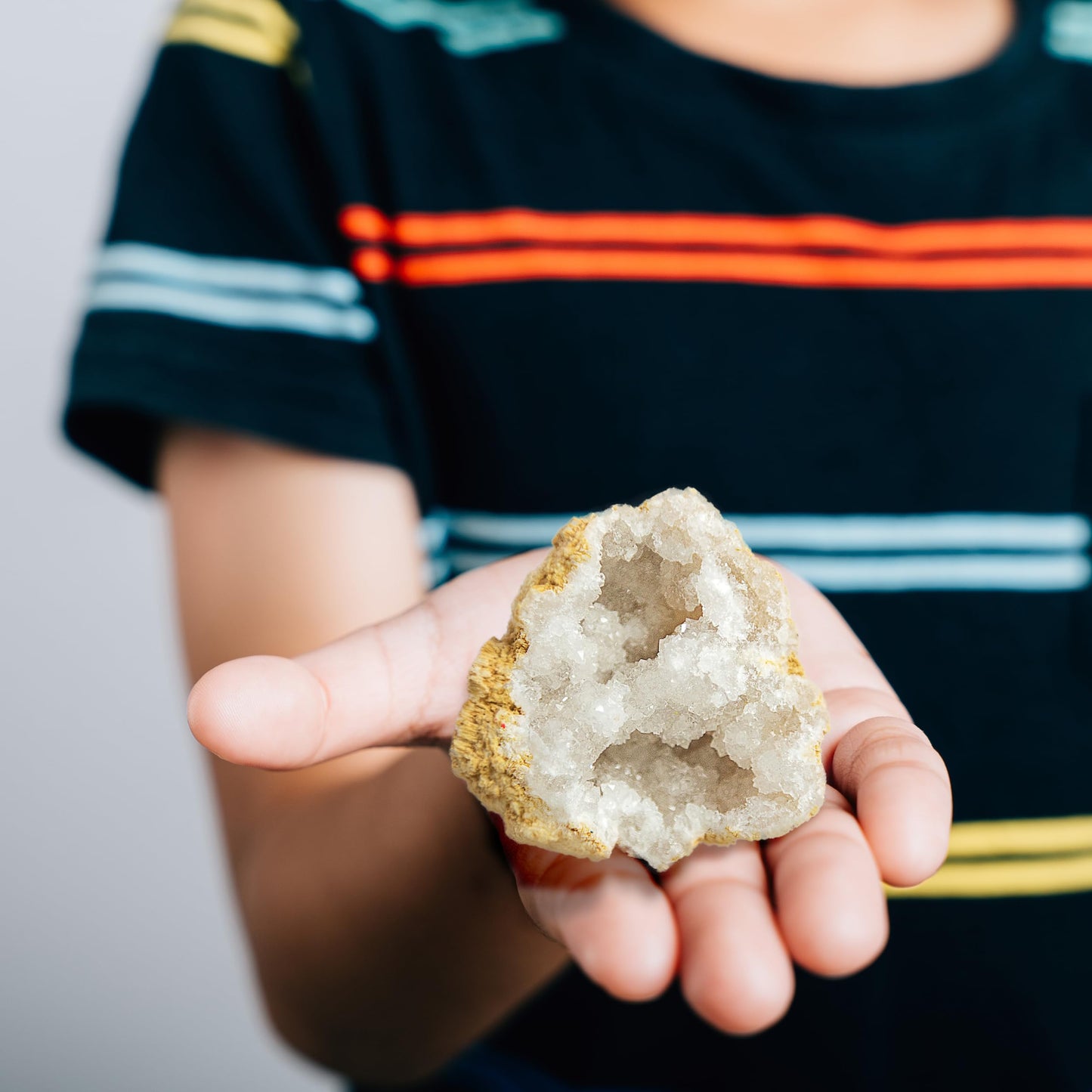 Dan&Darci Break Your Own Geodes – Hollow Moroccan Geodes 1–2.5", Science Kit for Kids Ages 8–14, Educational Discovery Toy & Fun Gift