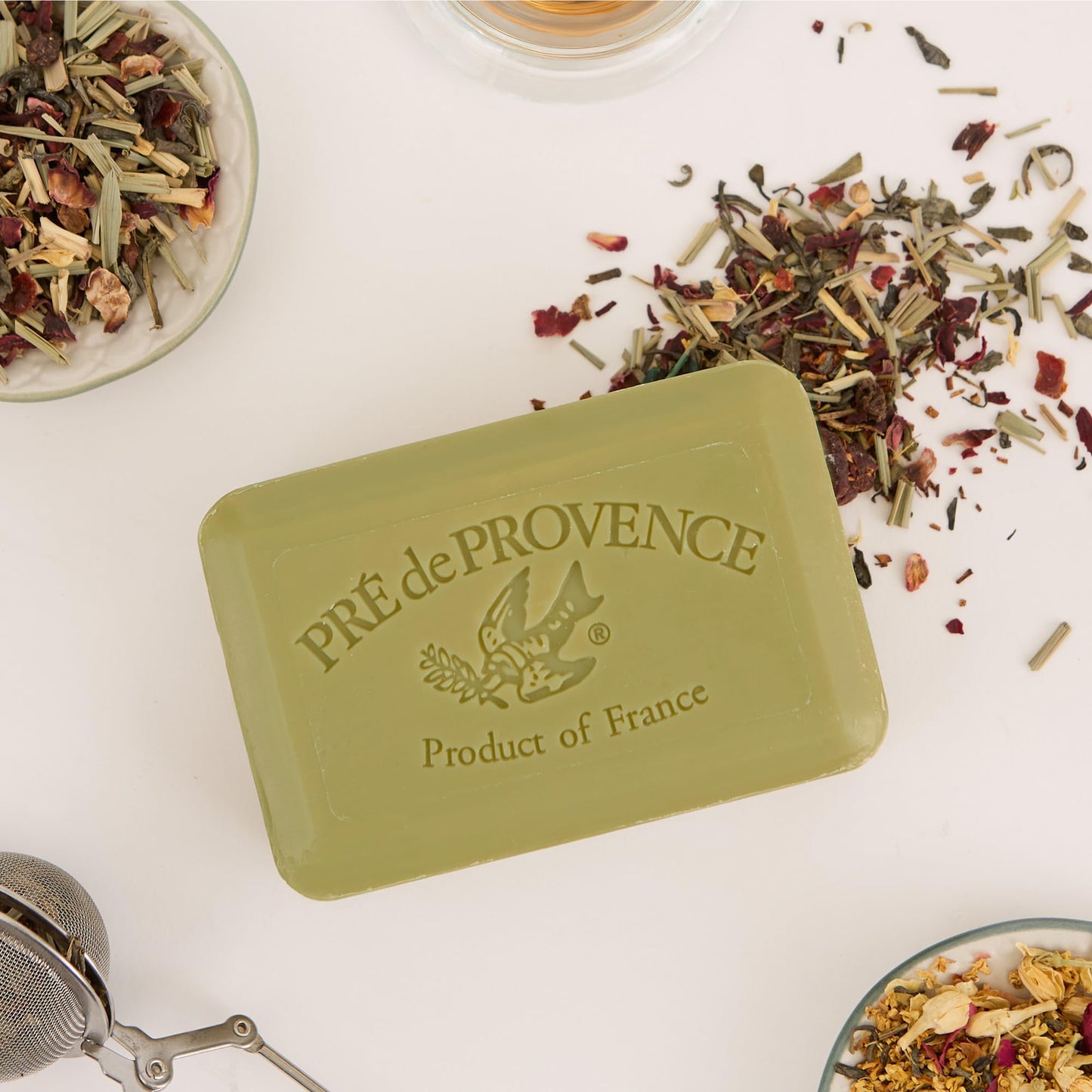 Pre de Provence Artisanal Soap Bar, Enriched with Organic Shea Butter, Natural French Skincare, Quad Milled for Rich Smooth Lather, 8.8 Ounce, Green
