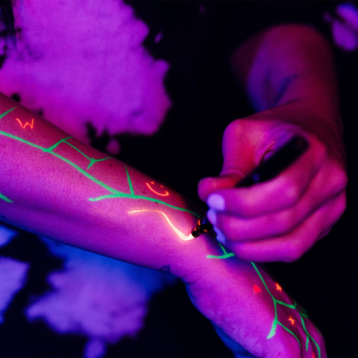 FMU Beauty UFO Body Art Stamp + Pen Liner for Bright Colorful Festival Makeup (Venus - Pink Heart)