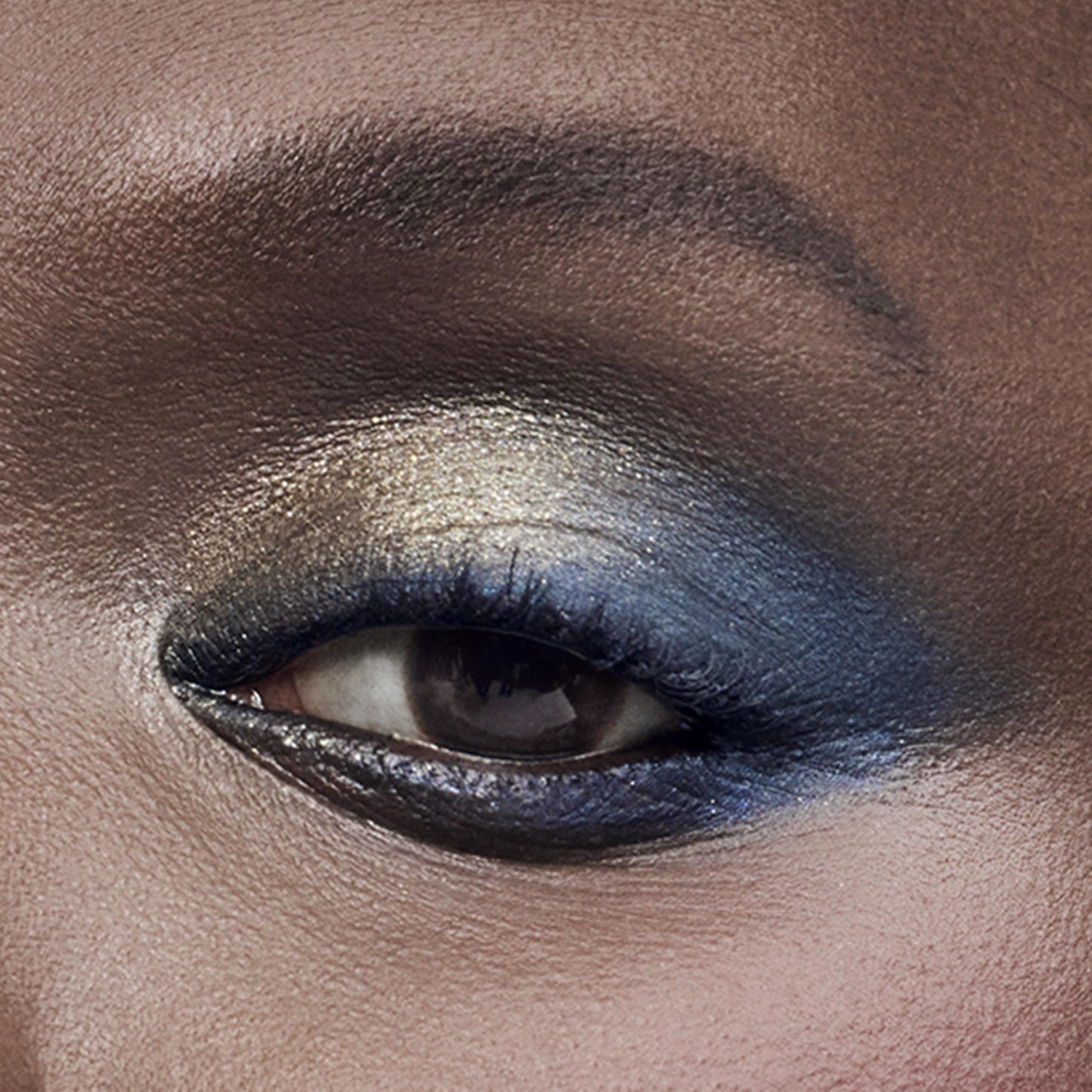 Estée Lauder The Essential Eyeshadow Quad Long-Lasting Palette | Shape, Sculpt, Magnify, Poolside, 0.14 Ounce
