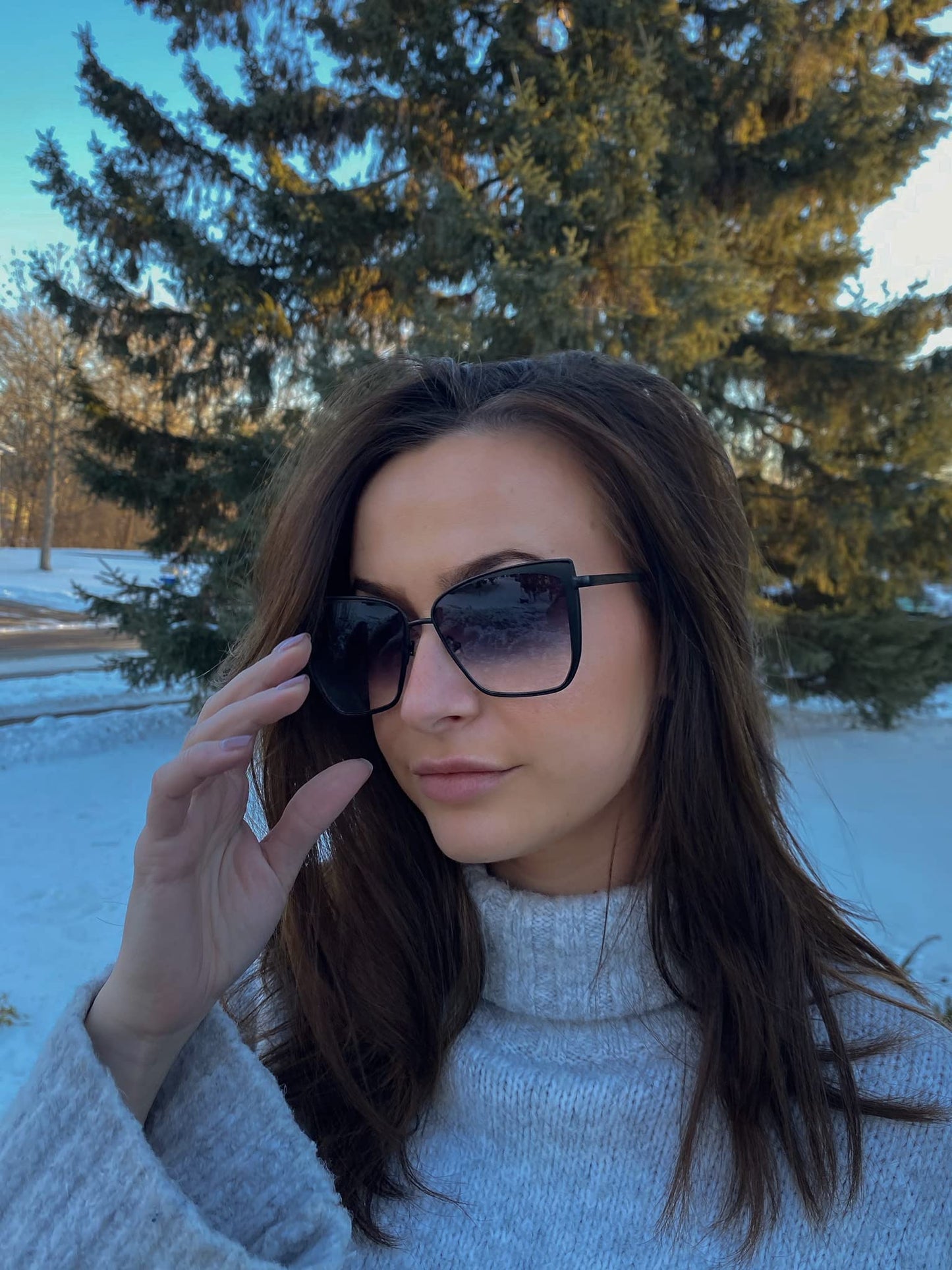 DIFF Grace Lightweight Cat Eye Sunglasses for Women UV400, Matte Black + Sharp Grey Gradient