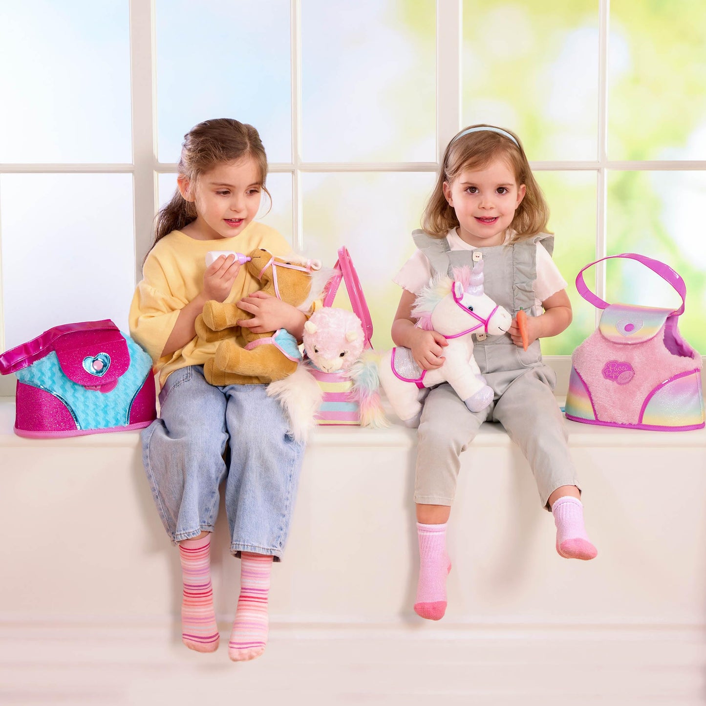 Pucci Pups - Plush Pet- Dog Carrier - Toy Unicorn - Rainbow Bag & Sparkly Comb - Stuffed Animal - 3+ Years