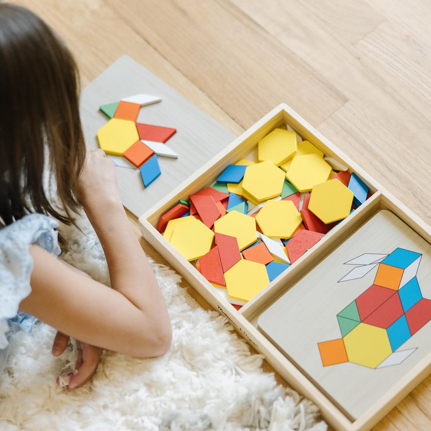 Melissa & Doug Pattern Blocks and Boards - Classic Toy With 120 Solid Wood Shapes and 5 Double-Sided Panels