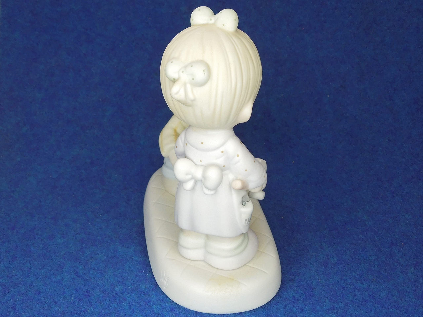 Precious Moments Thumb-Body Loves You