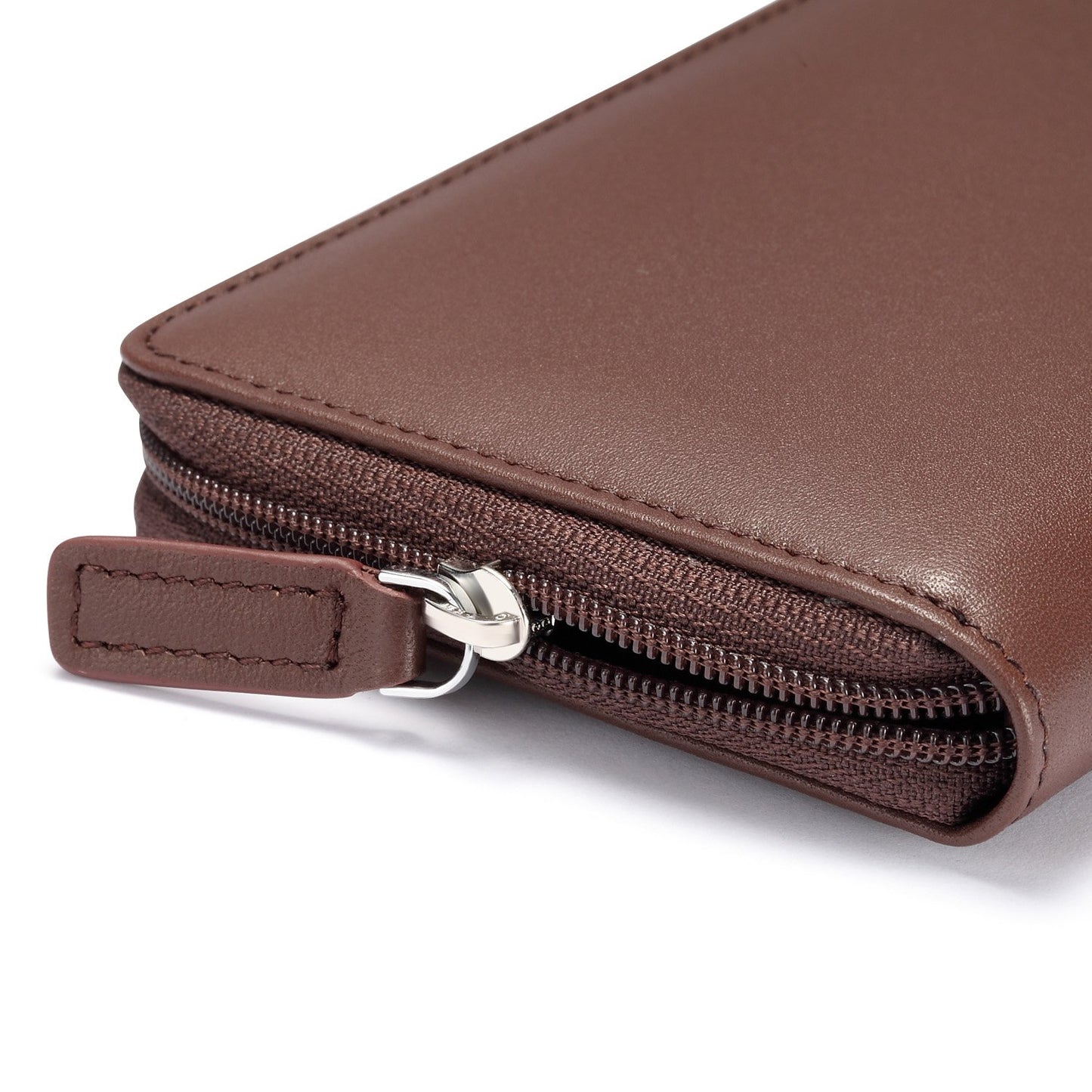 HISCOW Zippered Checkbook Cover & Card Holder with Divider - Italian Calfskin (Brown)