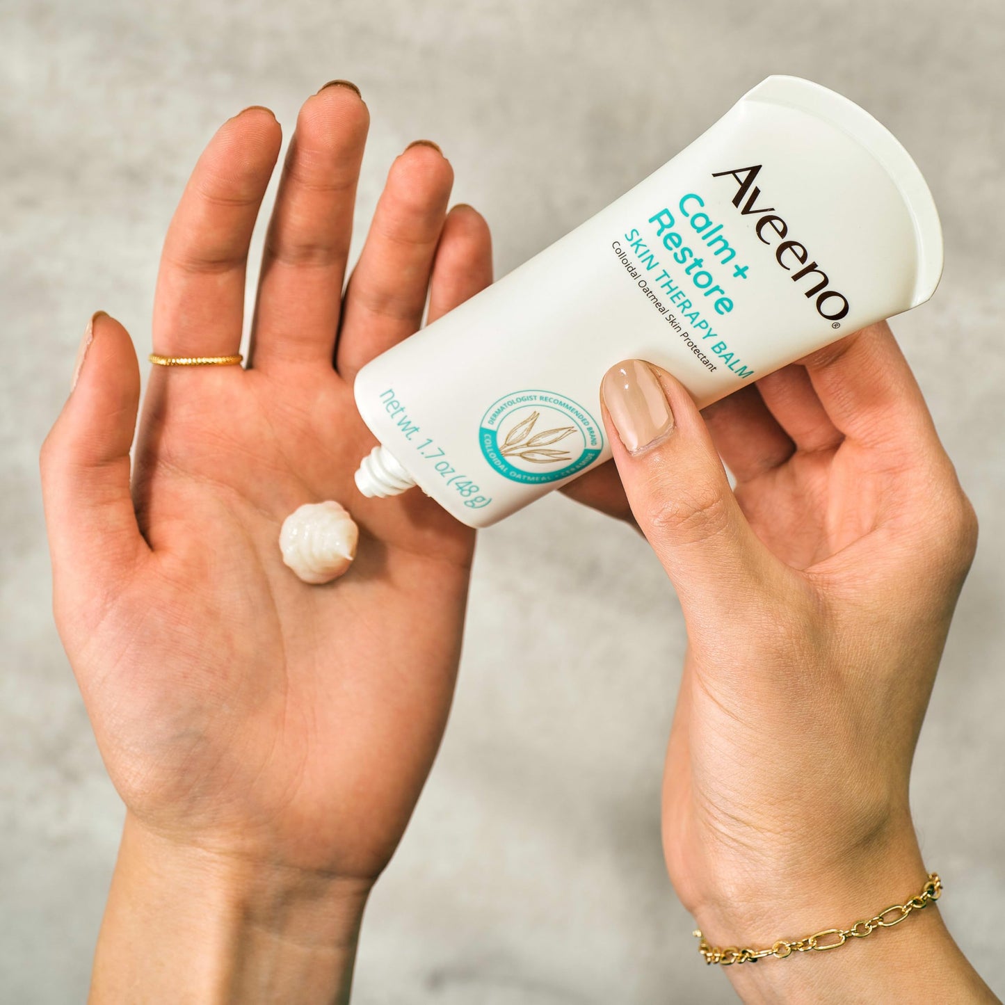 Aveeno Calm + Restore Skin Therapy Balm, Soothing & Moisturizing Skin Protectant for Sensitive Skin, Colloidal Oatmeal & Ceramide to Help Fight Dry