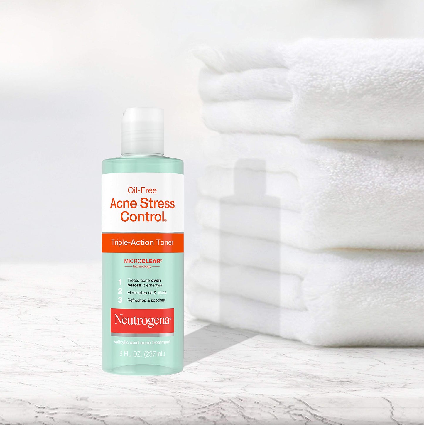 Neutrogena Oil-Free Acne-Fighting Stress Control Triple-Action Facial Toner, Soothing and Refreshing Toner with Salicylic Acid Acne Medicine, Green