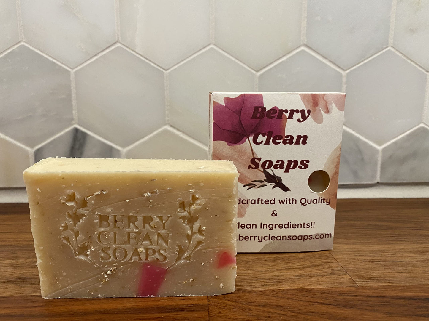 Honeysuckle Natural Oatmeal Exfoliating Soap Bar (1) Beauty & Personal Care Berry Clean Soaps