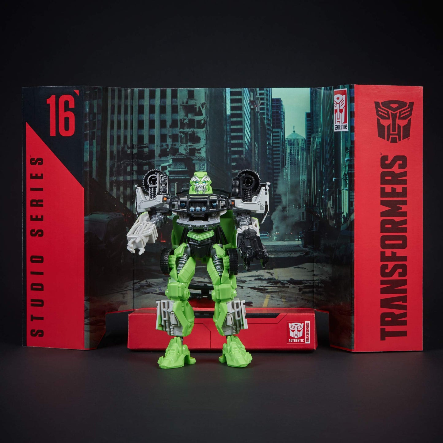 Transformers E0977 Studio Series 16 Deluxe Class Dark of The Moon Autobot Ratchet