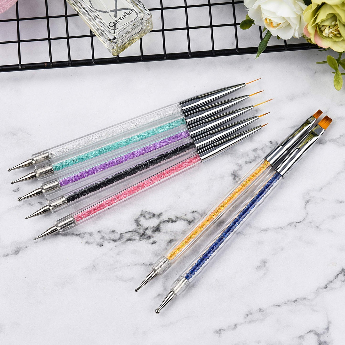 Mcduyant 8 Pieces Designs Brushes for Nail Art Resin Palette Gel Design Nail Art Dotting Tools Nail Gel Painting Brush Mixing Palette Nail Art