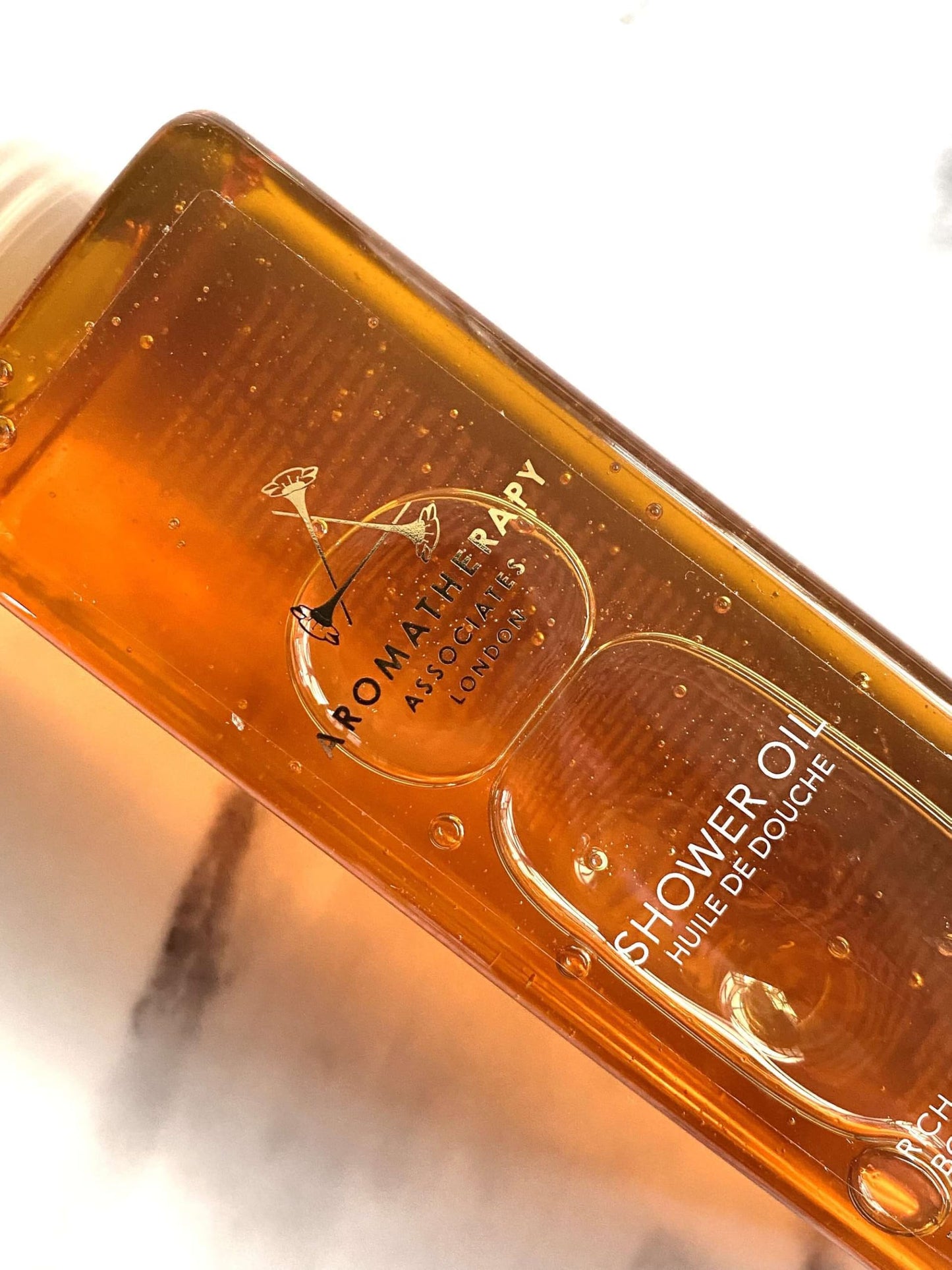 Aromatherapy Associates De-Stress Muscle Shower Oil. Powerful Blend of Rosemary, Ginger and Black Pepper Essential Oils to Soothe and Heal the Body Beauty & Personal Care Aromatherapy Associates