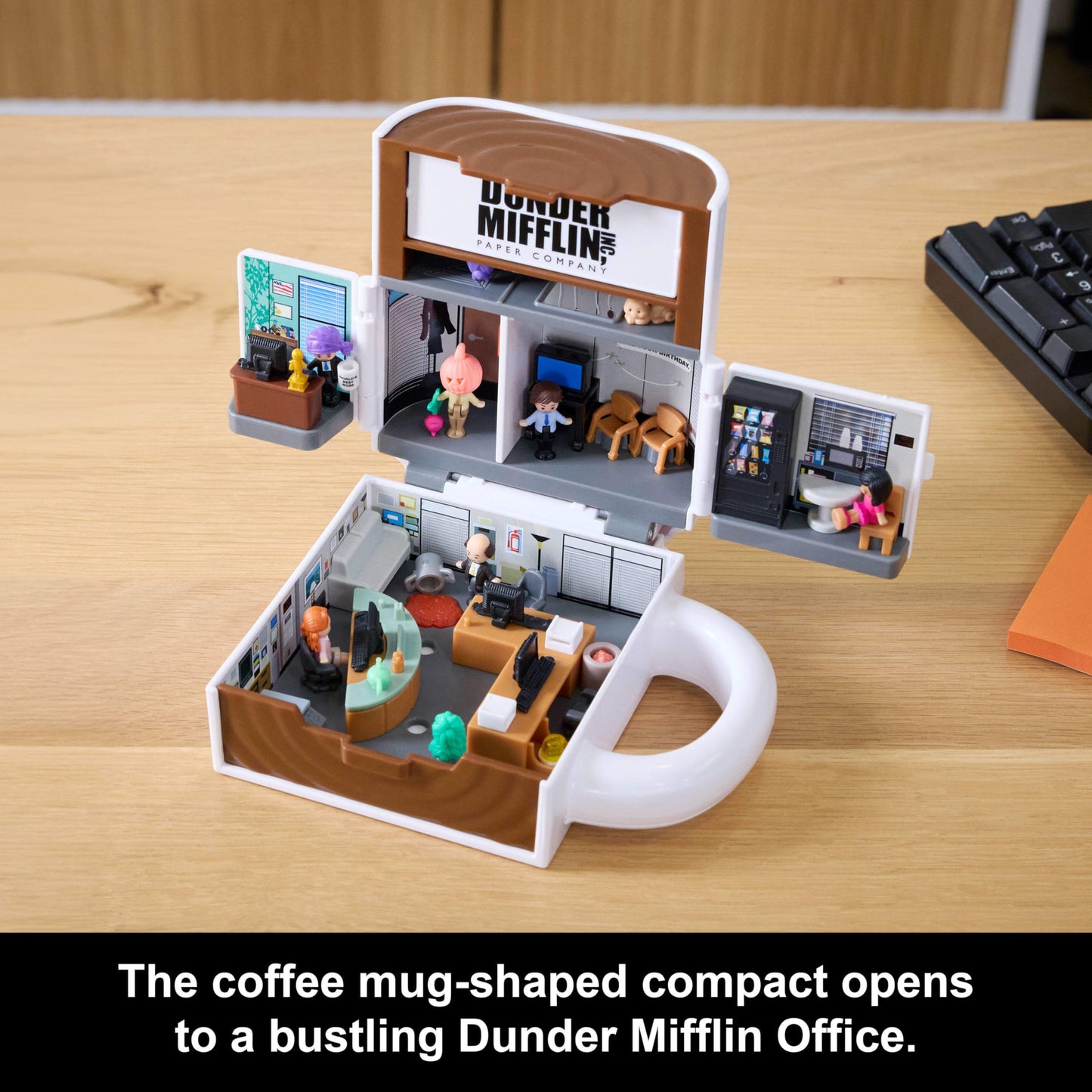 Polly Pocket x The Office Compact Playset 6 Character Dolls and 9 Accessories, Collectible Partnership Toy, Coffee Mug Exterior
