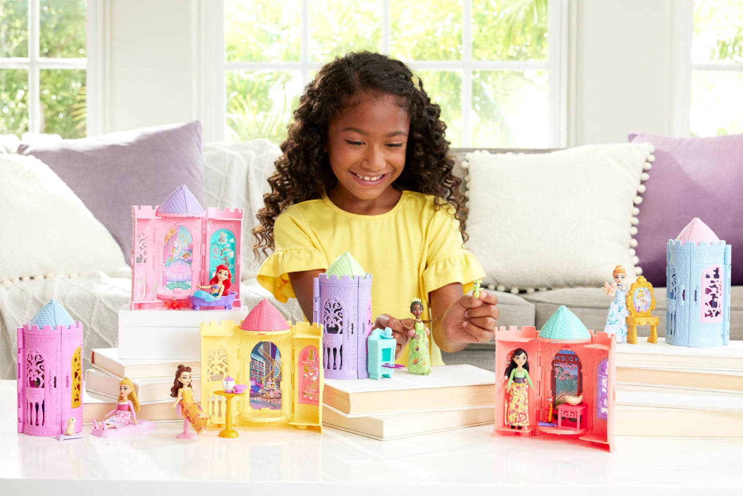 Mattel Disney Princess Tower Surprise Small Dolls & Accessories, Stacking Playsets with 4 Surprises & Friend from Disney Movies (Styles May Vary)