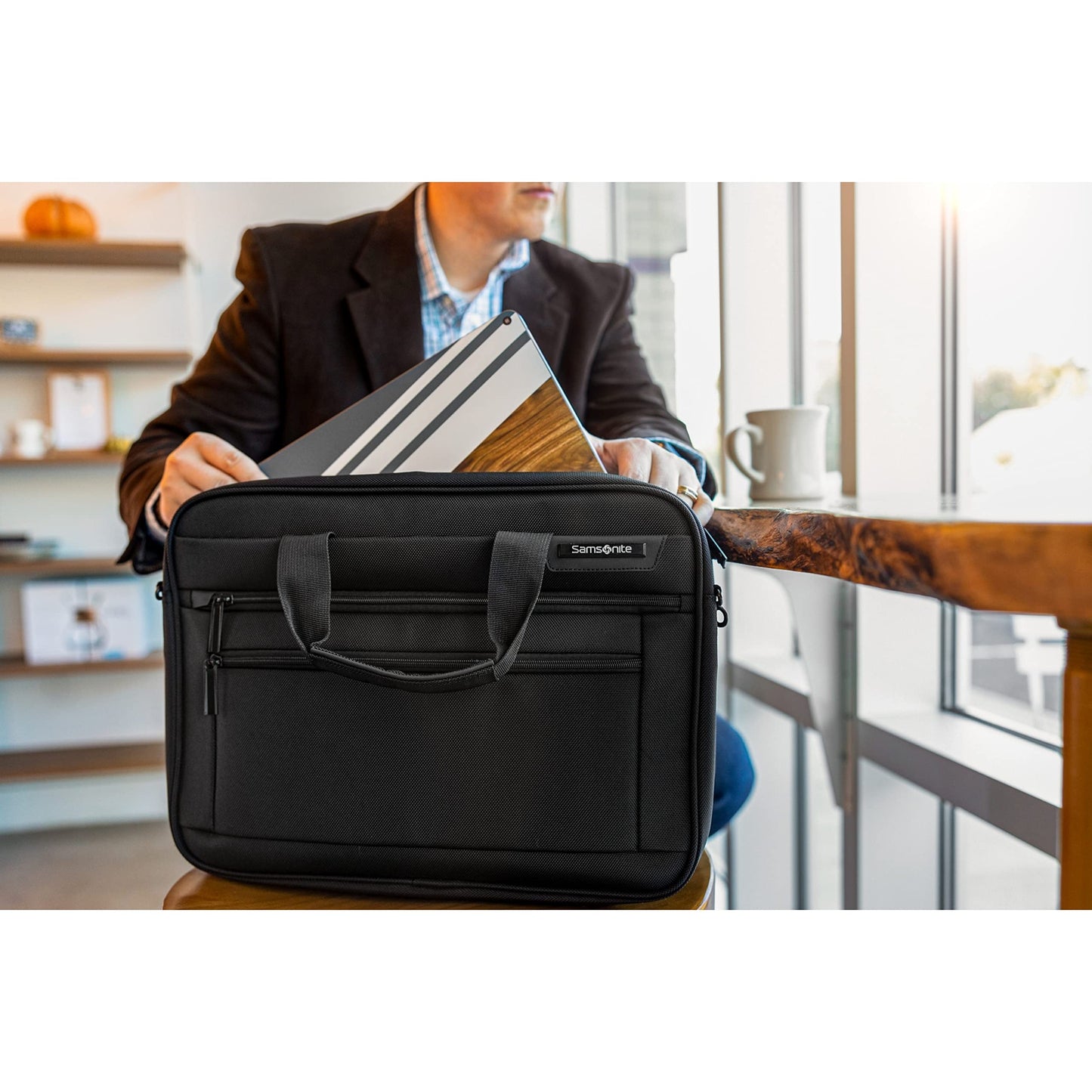 Samsonite Classic 2.0 15.6 Inch Shuttle, 15.6 inch, Black