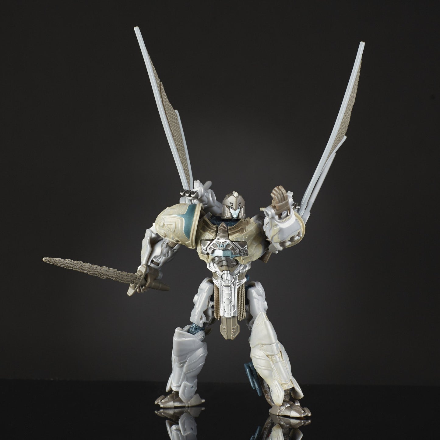 Transformers MV5 Deluxe Comet Action Figure