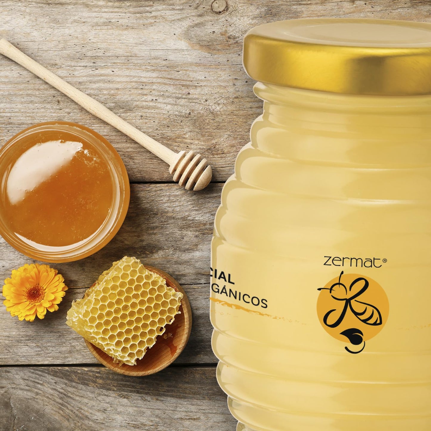 Zermat Facial Mask Royal Jelly, Facial mask with organic ingredients that help moisturize and soften the delicate skin of the face, visibly reducing